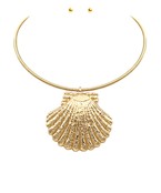 GS - Textured Shell Wire Choker