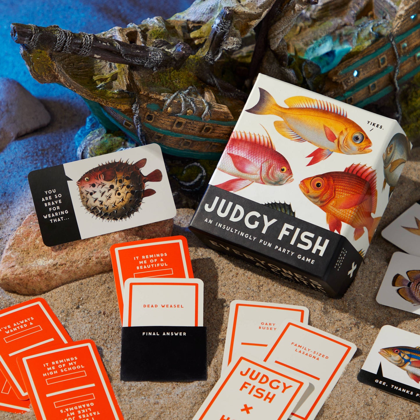 Chronicle Books - Brass Monkey Judgy Fish Game