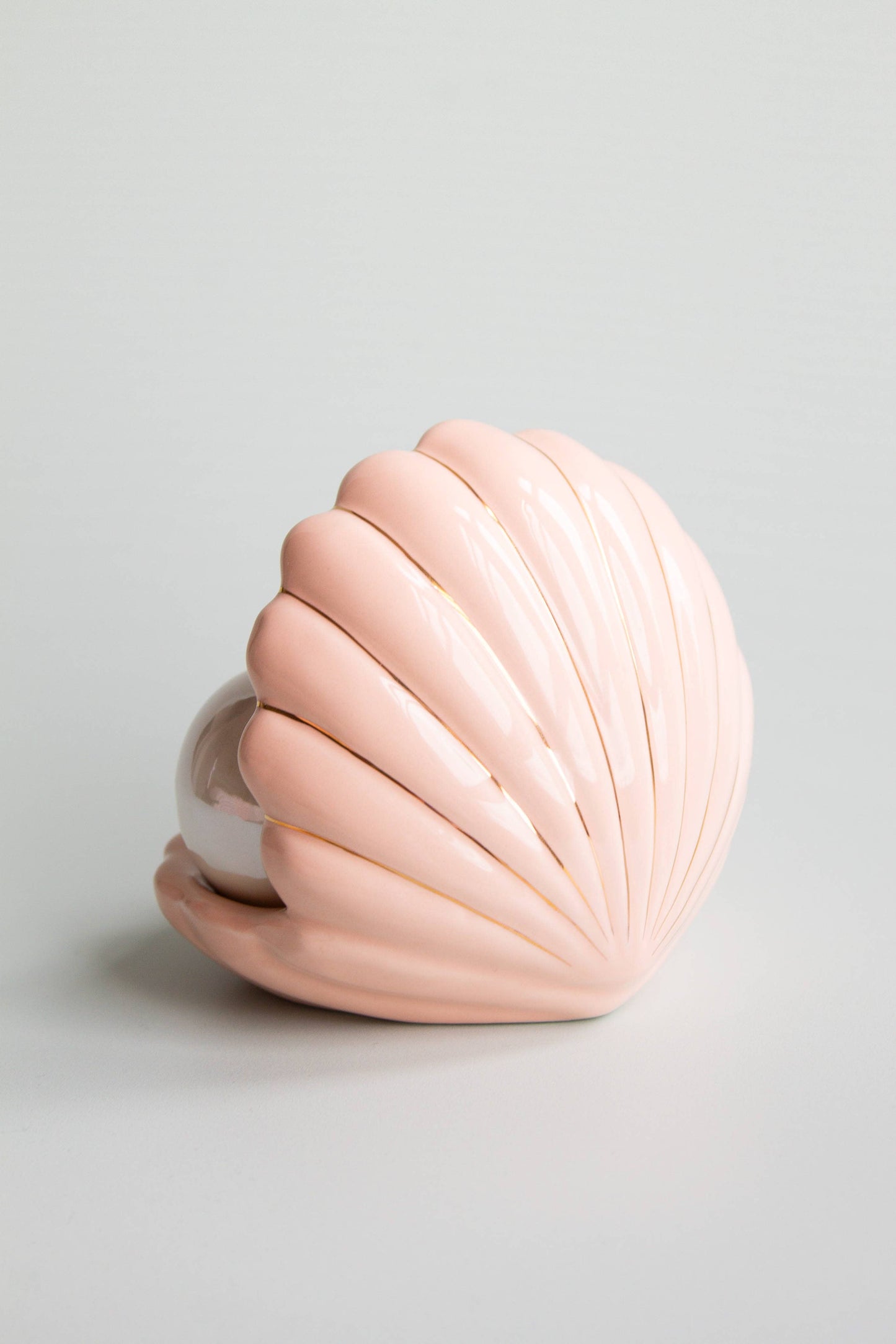 Yvonne Ellen - YVONNE ELLEN SHELL SALT & PEPPER SHAKERS