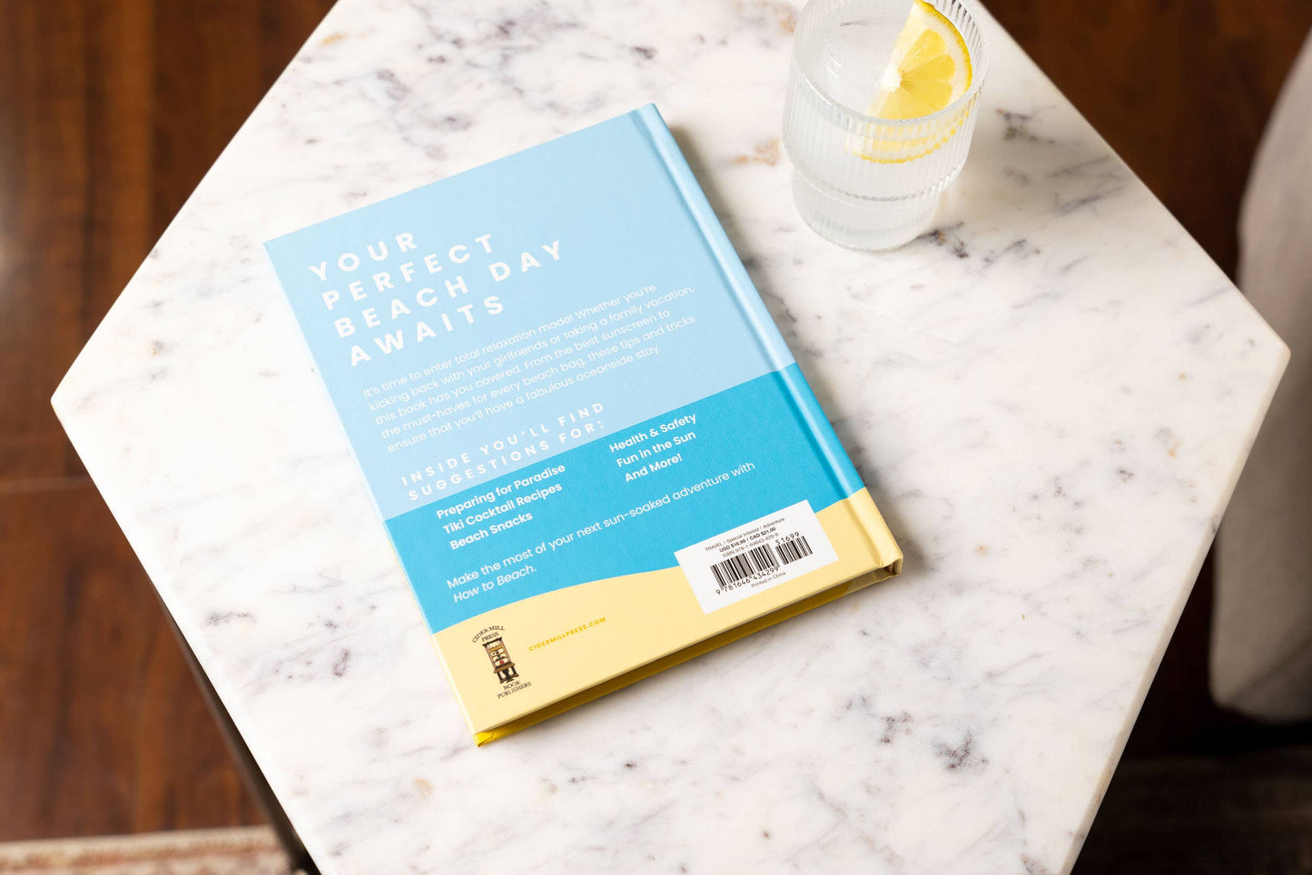 HarperCollins Focus - How to Beach: The Professional Beachgoer's Guidebook
