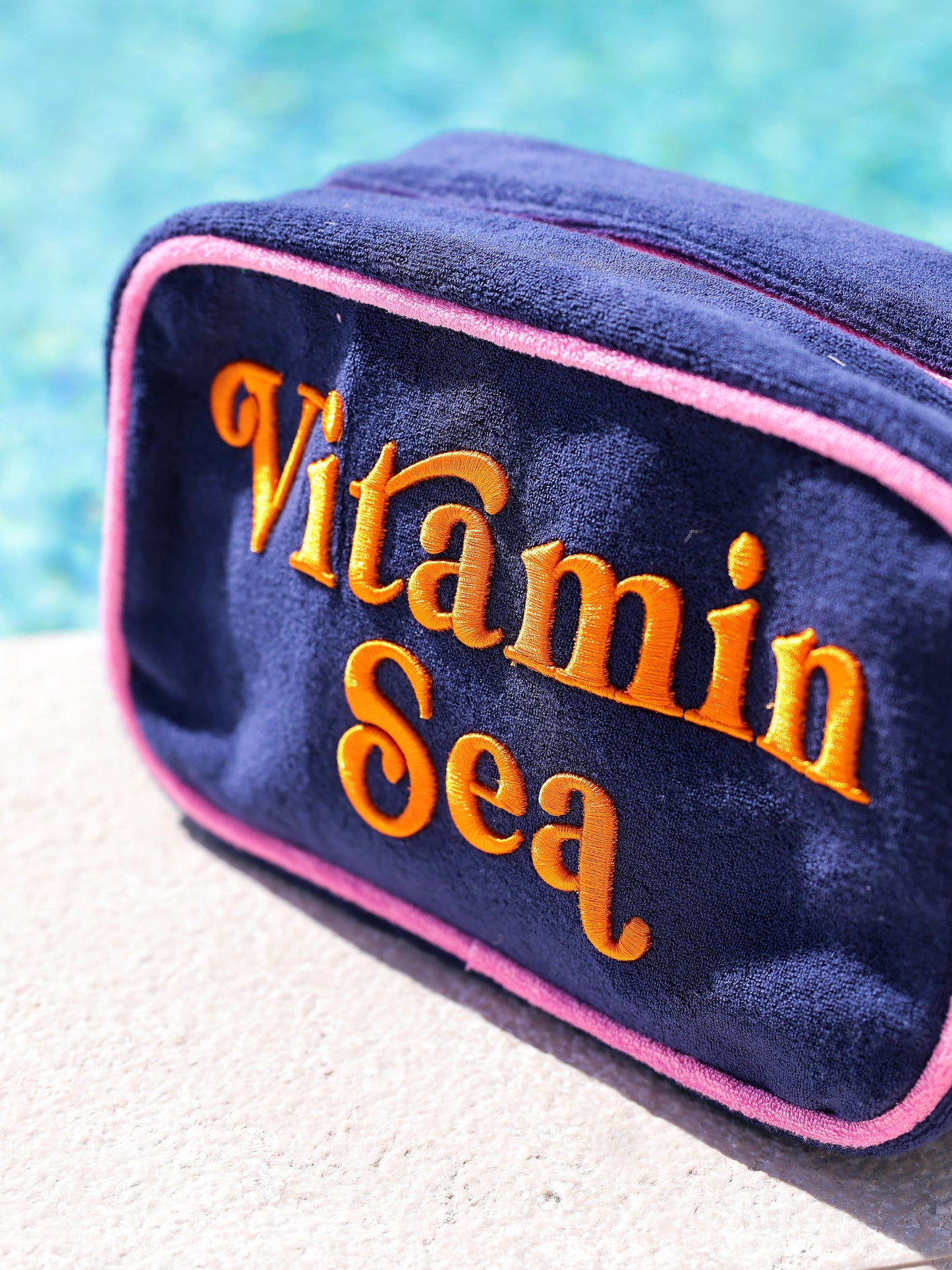 Shiraleah - CABANA "VITAMIN SEA" MEDIUM ZIP POUCH