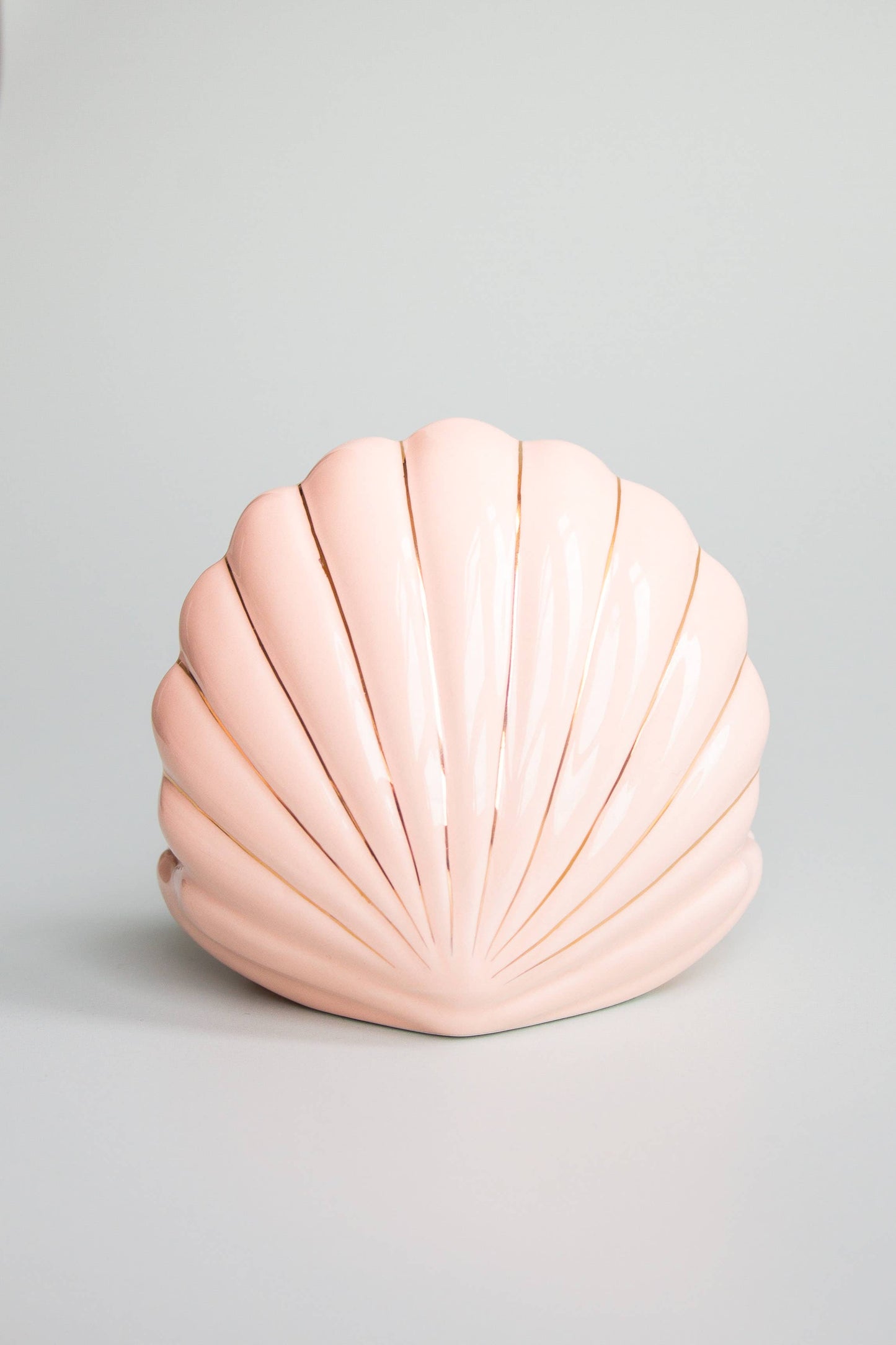 Yvonne Ellen - YVONNE ELLEN SHELL SALT & PEPPER SHAKERS