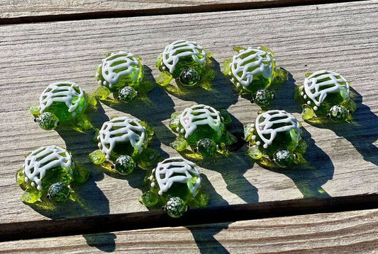 SHOPGIVECOURAGE - Glass Turtle Sitter Miniature Collectible Figurine - Small