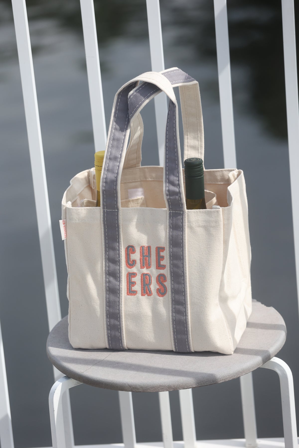 4 Bottle Wine Bag with CHEERS Embroidery