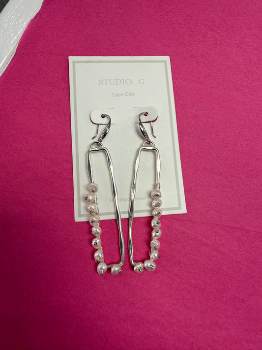 STUDIO G Keshi Long  Rectangle Loop Earring