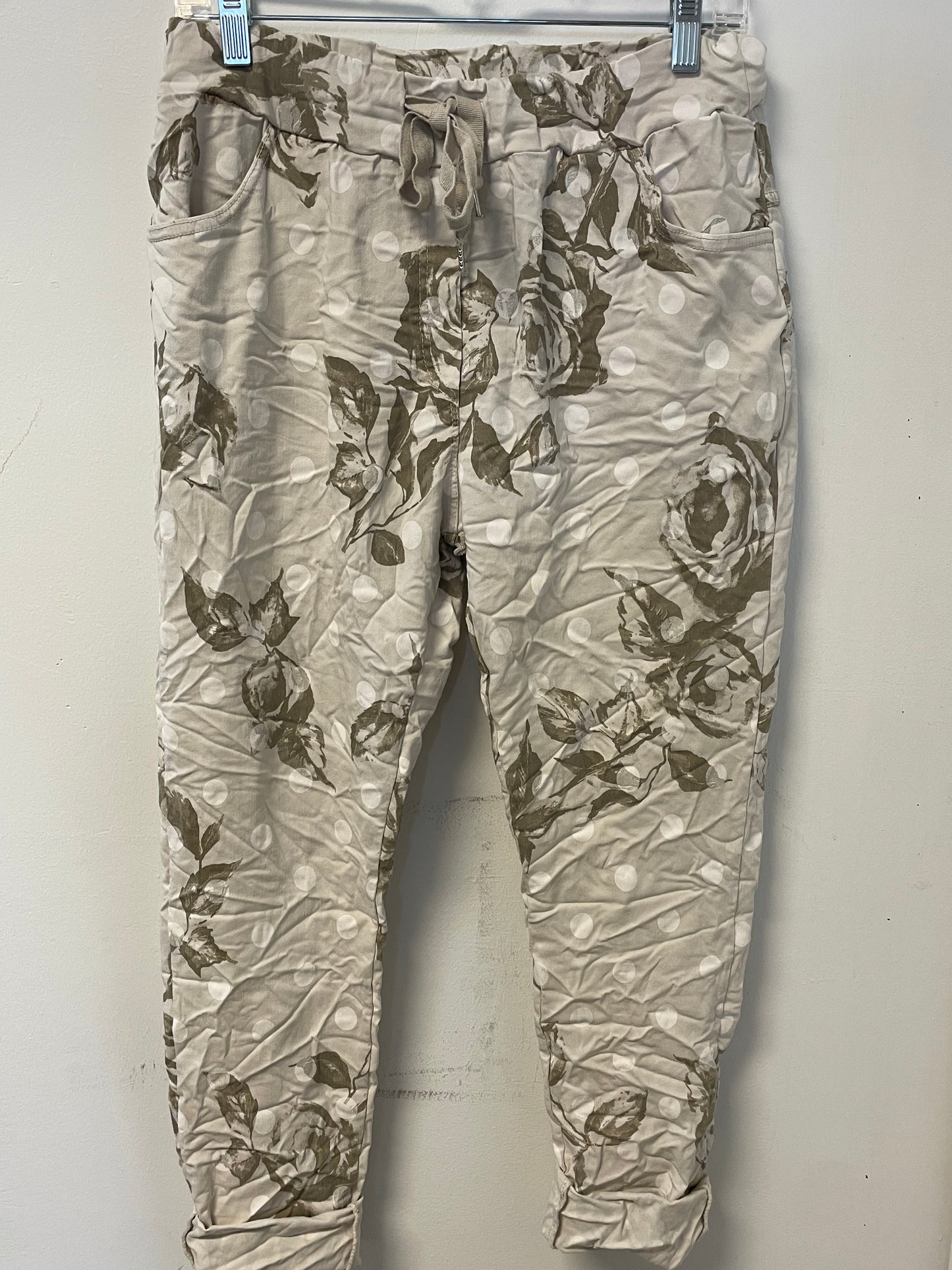 Urban Mangoz - Soft Leaf Print Stretch Pant