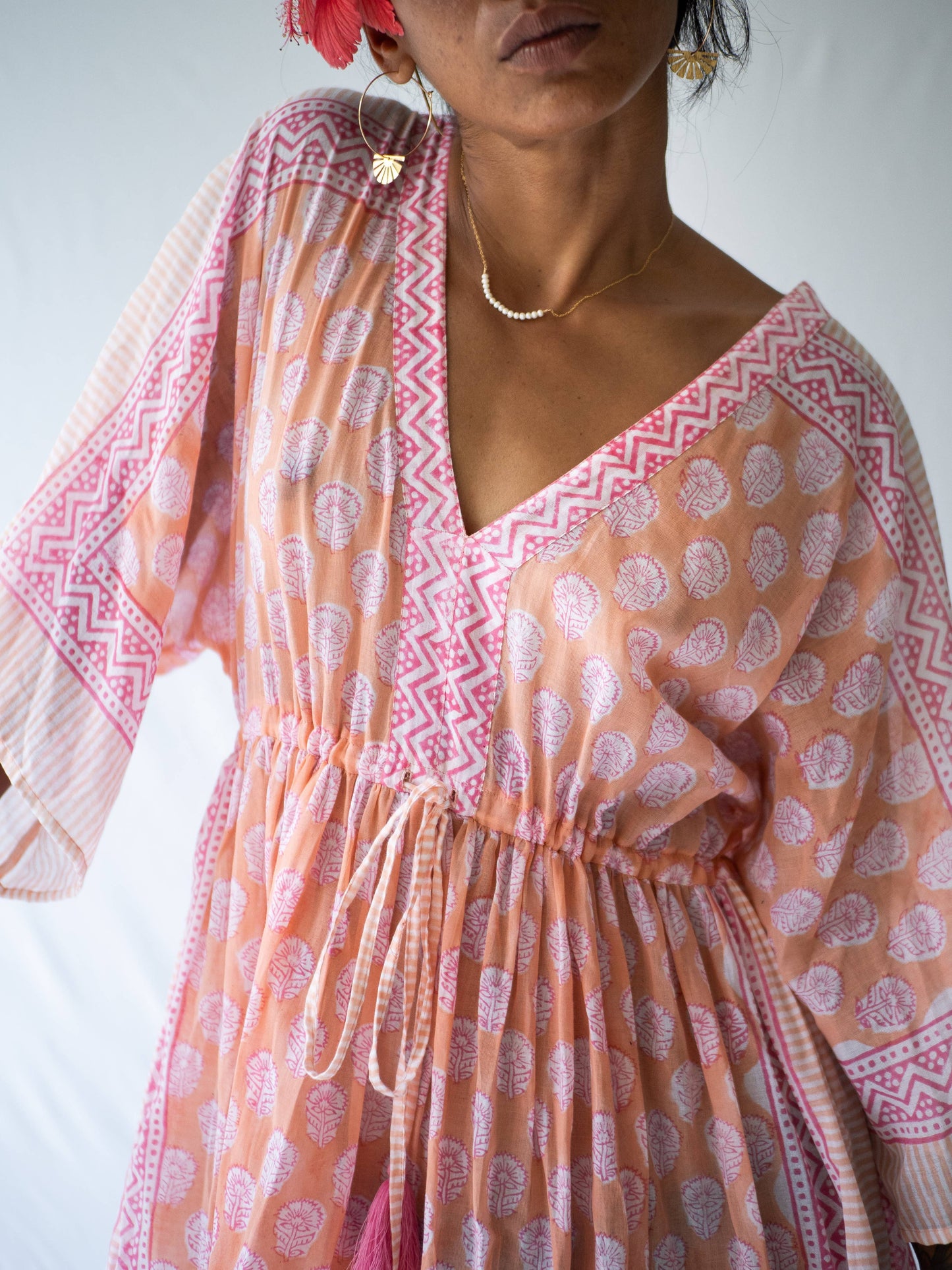 Isla Kaftan - Coral Bloom