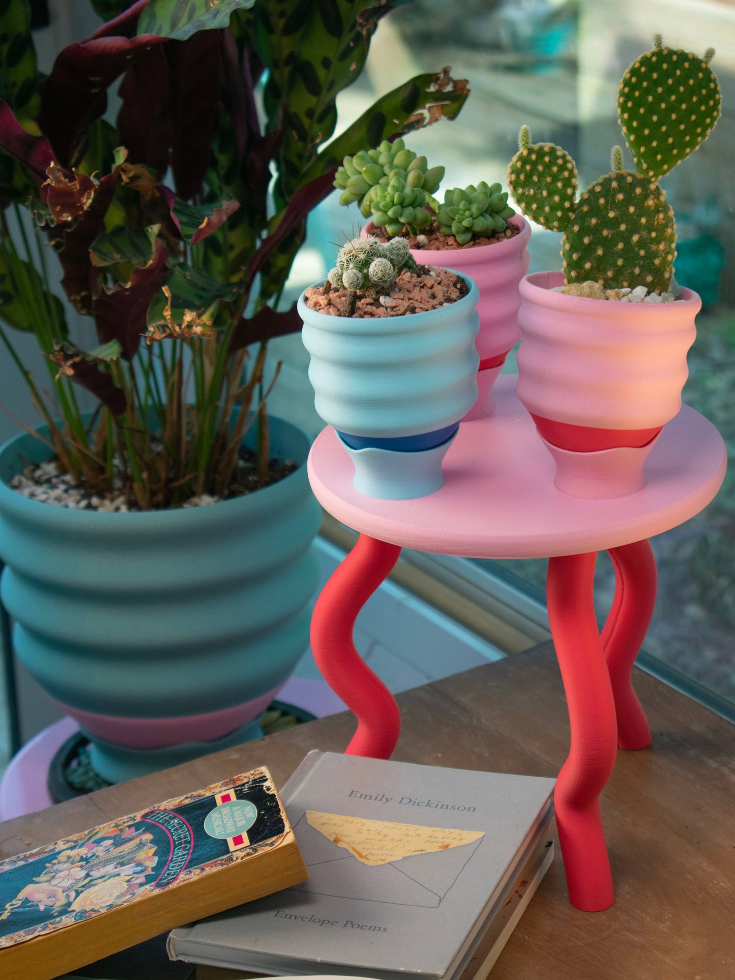 Wavy Plant Stand (3 colorways)