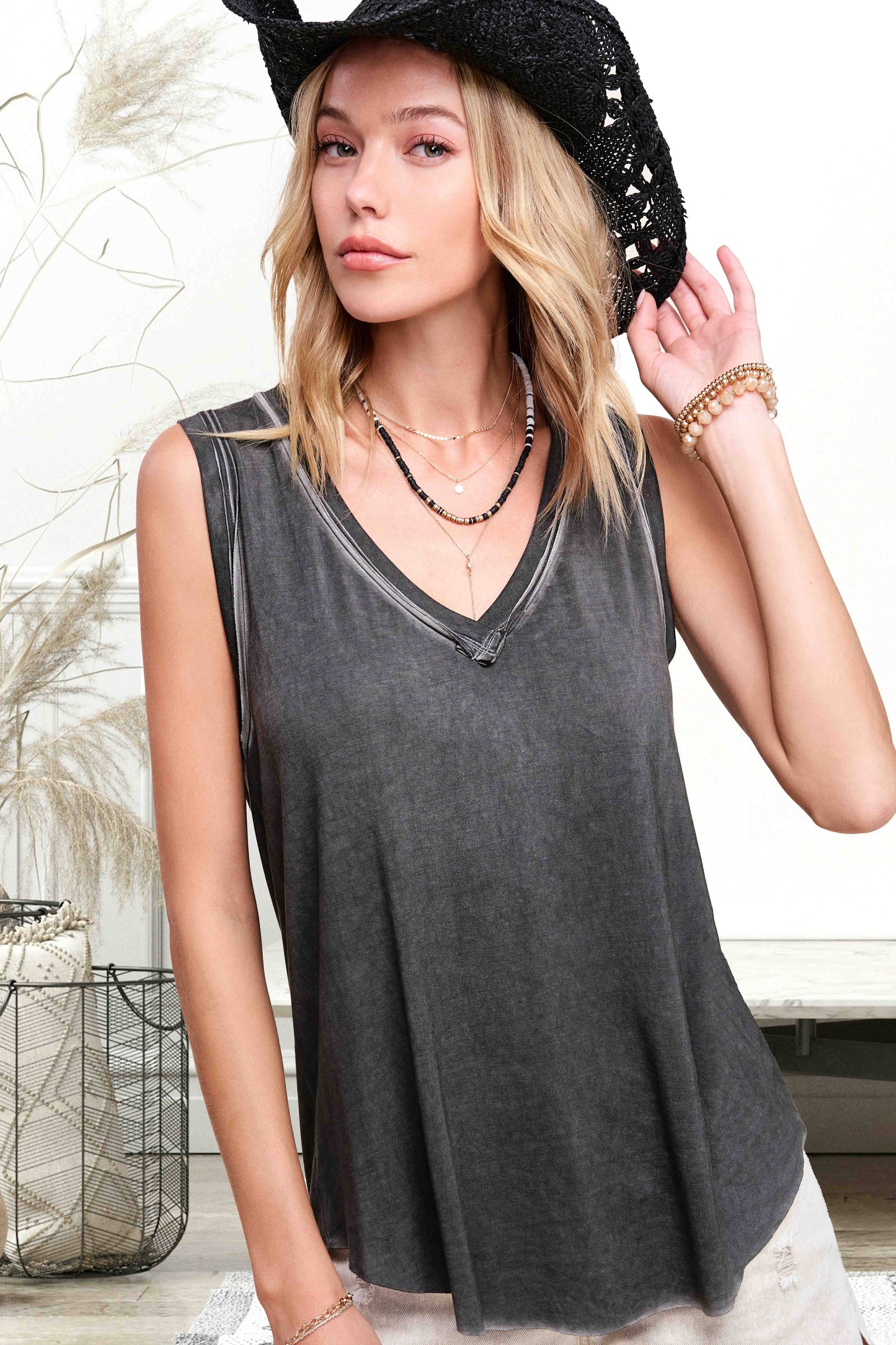 La Miel - Dyed Fabric V-neck Raw Edge Tank Top