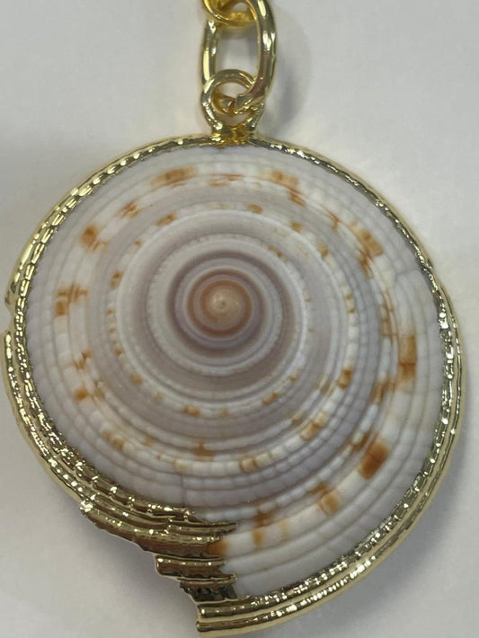 Shiver + Duke - Large Shell Pendant