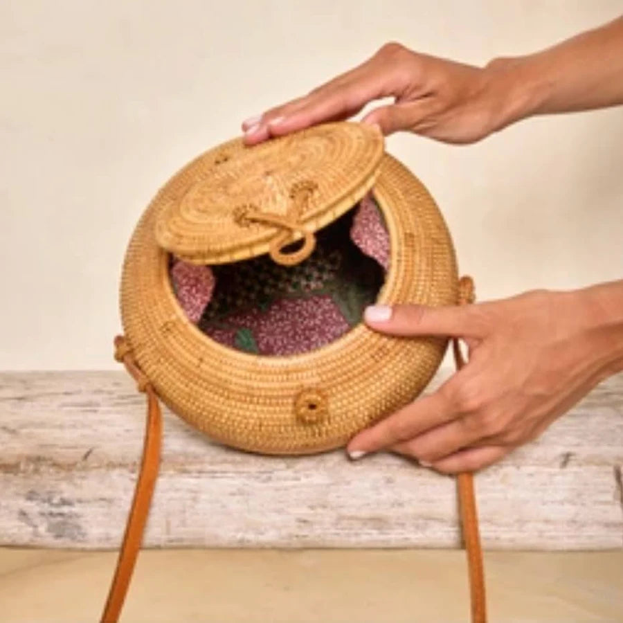 The Winding Road - Ata Round Canteen Bag with Side Opening